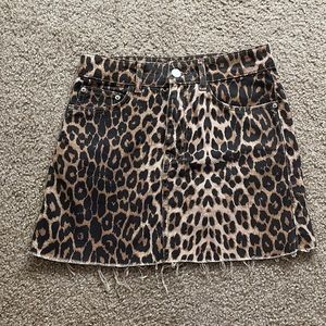 Cute cheetah/leopard print skirt!!